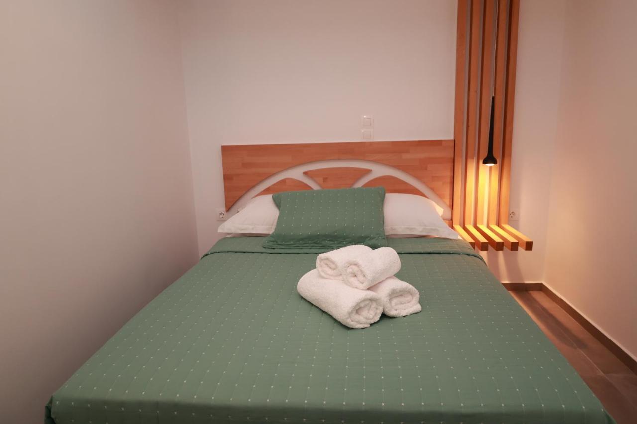 Cane'S Family Guest House Plomári Kültér fotó