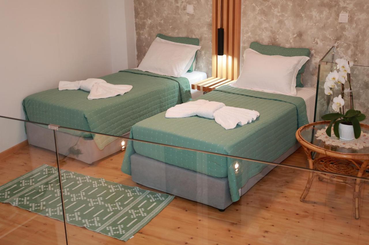 Cane'S Family Guest House Plomári Kültér fotó